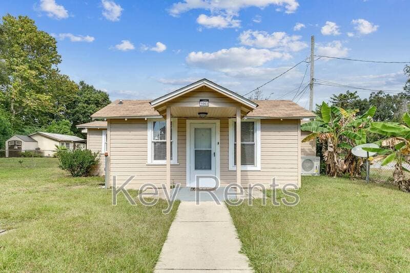 Pensacola House: 1003 Concordia Blvd