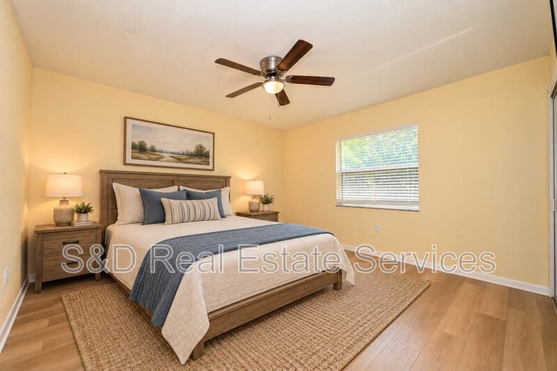 Lakeland House: 1774 Birchwood Loop