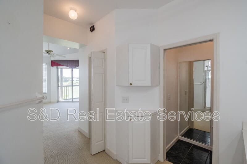 Lakeland Condo: 447 Enclave Place