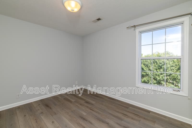 Knoxville House: 1217 Dreamview Lane