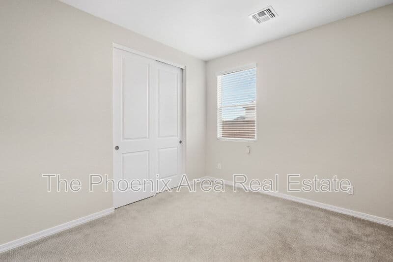 Maricopa House: 35786 W Santa Monica Ave