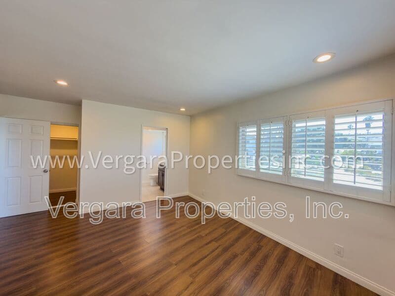 Redondo Beach Condo: 1806 Esplanade