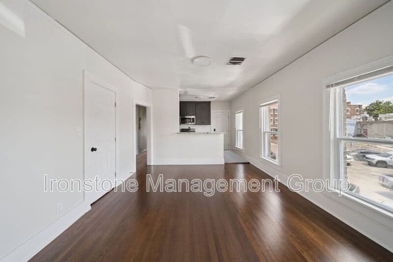 Tulsa House: AirBnB 1435 1/2 S Peoria Avenue Top Left
