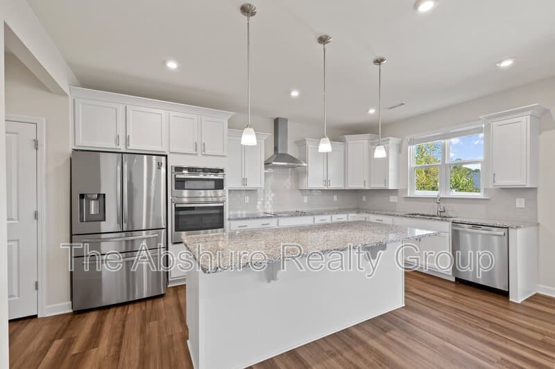 Fuquay-Varina House: 1511 Woodland Knoll Court