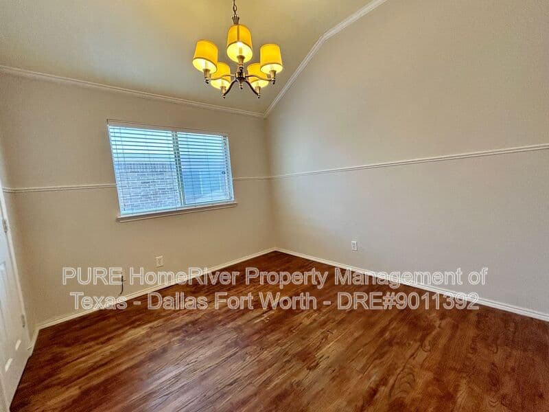 Fort Worth House: 321 Fossil Bridge Drive