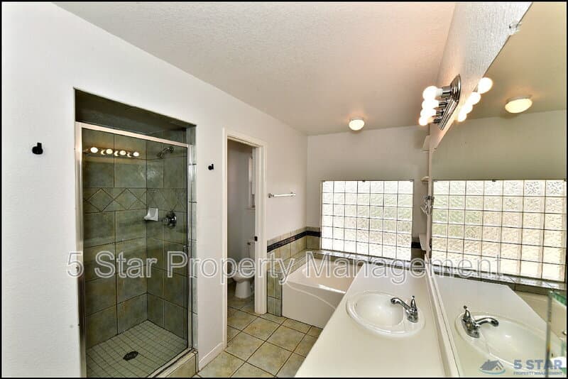 El Paso House: 14101 Koshare Ct