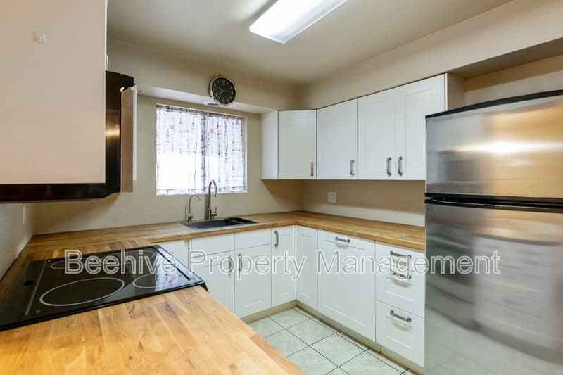 Mesa House: 5328 E Decatur St
