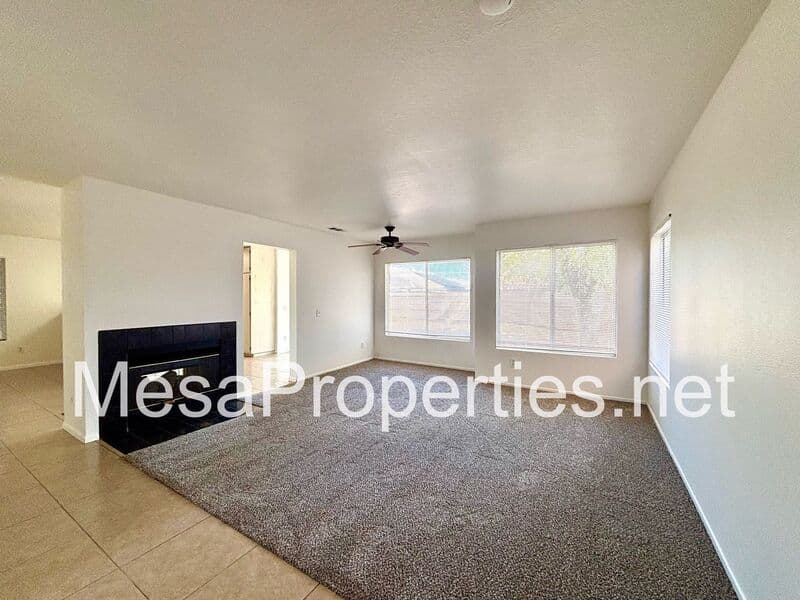 Victorville House: 14565 Windmill Rd