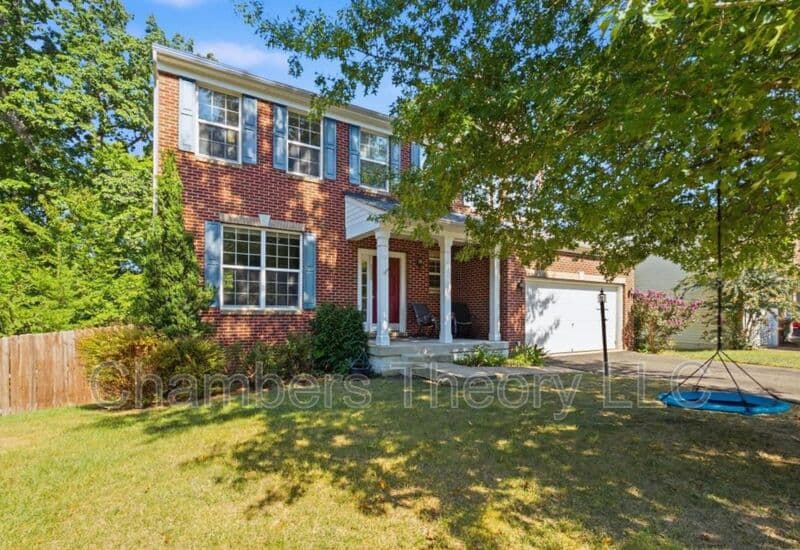 Woodbridge House: 3324 Eagle Ridge Dr