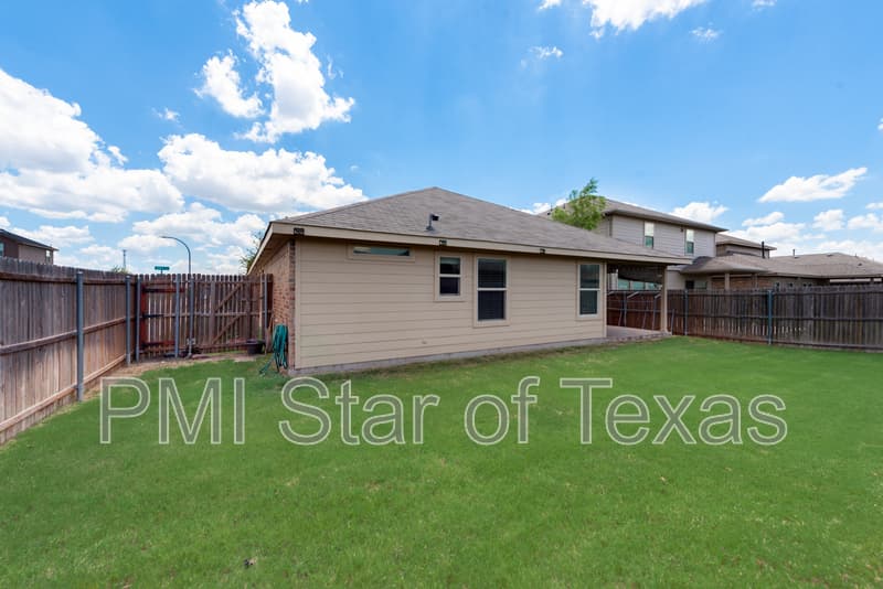 Fort Worth House: 6324 Spokane Drive