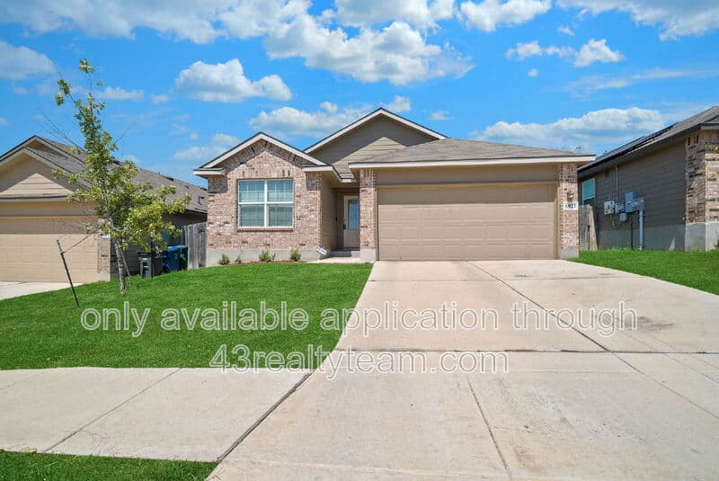 San Antonio House: 6927 Altair Chase