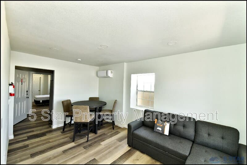 El Paso Condo: 6806 Alameda Ave