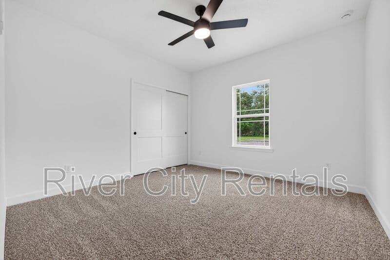 Sanderson House: 9281 Dolphin St