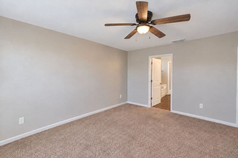 Savannah House: 3 Cadre Circle