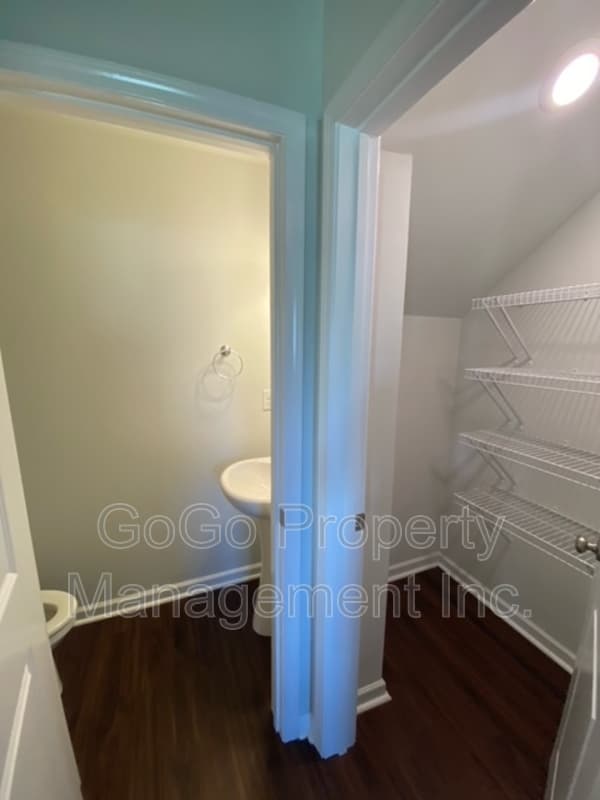 Boiling Springs House: 811 Millsgrove Court