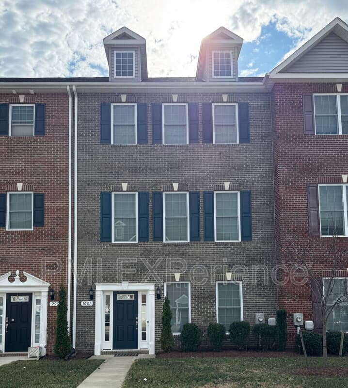 La Plata Townhome: 1001 Rye Dr