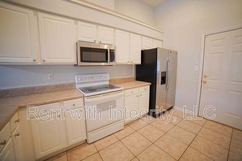 Tallahassee House: 1060 Kingdom Drive