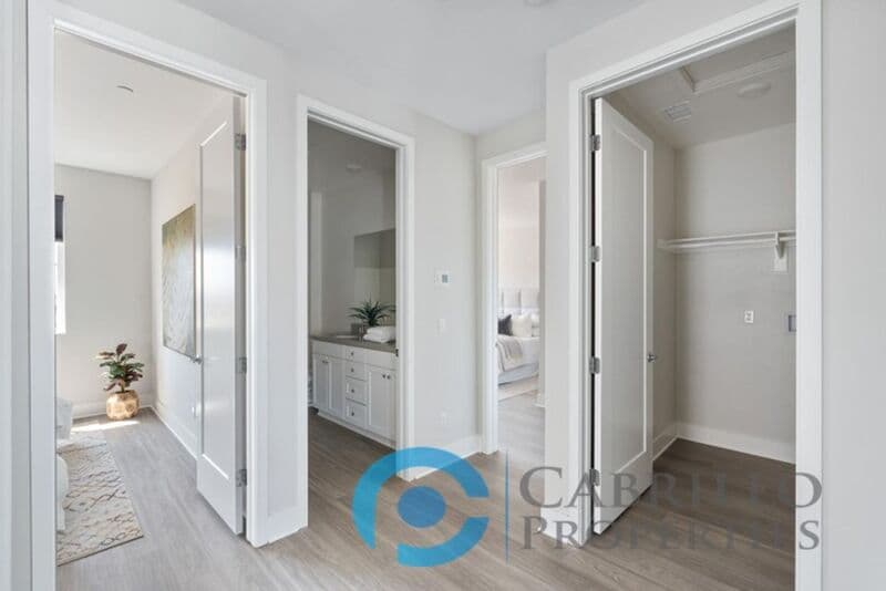 San Diego Apartment: 1695 Saturn Blvd