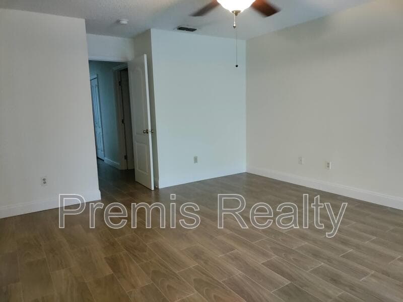 Largo Condo: 6980 Ulmerton Rd - 7D - 1