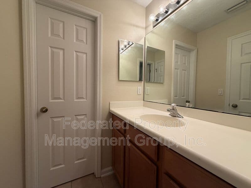ST AUGUSTINE House: 3125 EAST BANISTER RD.