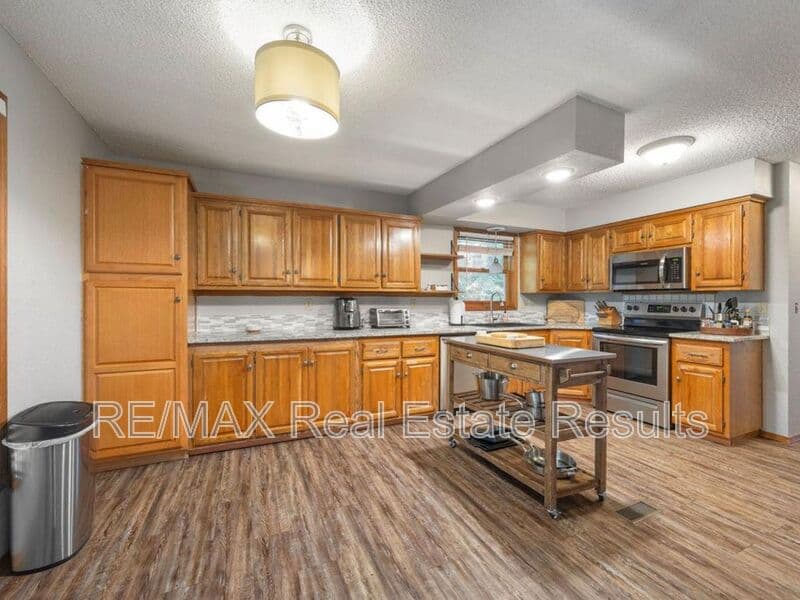 Bella Vista House: 13 Cumbrian Dr