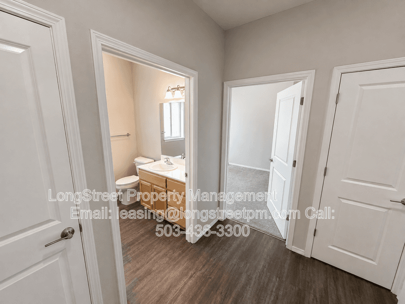 Keizer Apartment: 3655 Pleasant View Dr NE