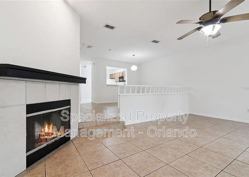 Altamonte Springs Townhome: 685 Scarlet Oak Cir