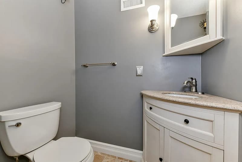 cambridge Condo: 676 Huron Ave