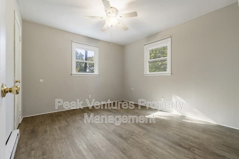 Spartanburg House: 135 Westover Dr