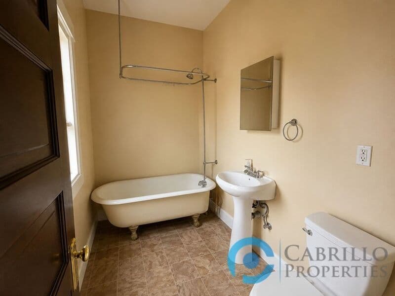 San Diego Condo: 2203-5 Broadway