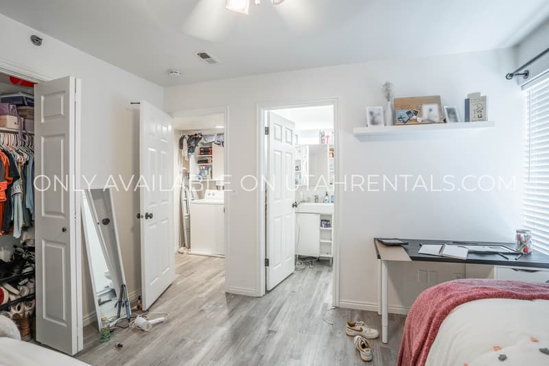 Provo House: 760 N 800 E