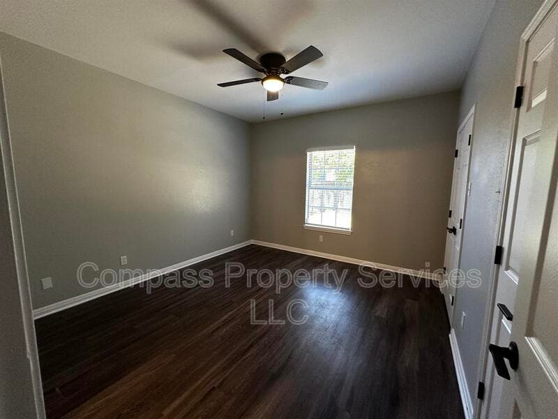 Waco House: 1613A Bagby Ave