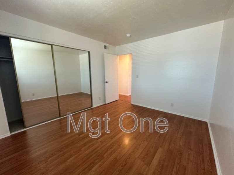 Irvine Condo: 61 Tarocco