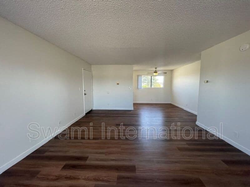 Inglewood Condo: 917 Enterprise Ave.