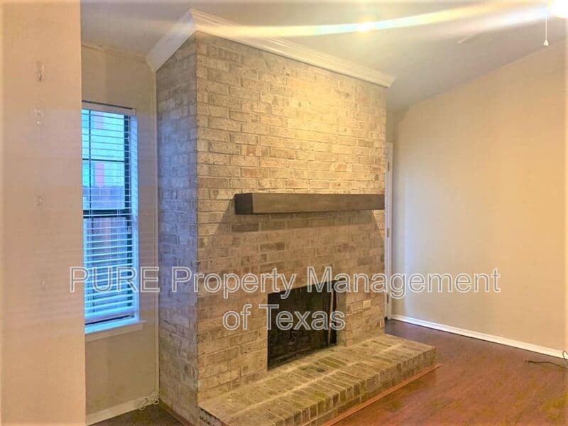 Austin House: 2907 Pearl St