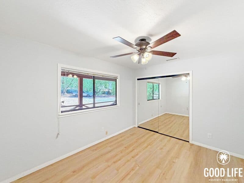 Valley Center House: 19286 Paradise Mountain Rd