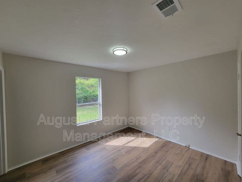 Augusta House: 3619 Abbey Road