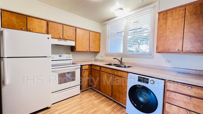 Richland Condo: 1213 George Washington Way