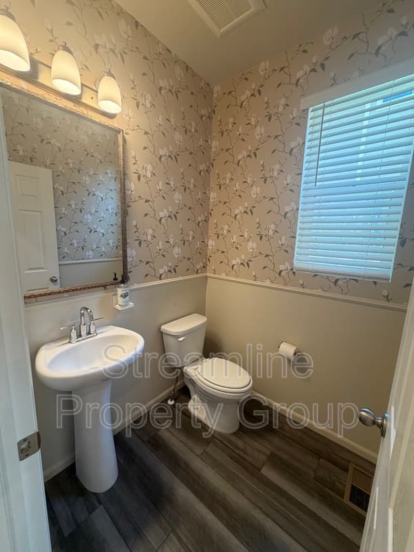 Brighton House: 5117 Buckwheat Road