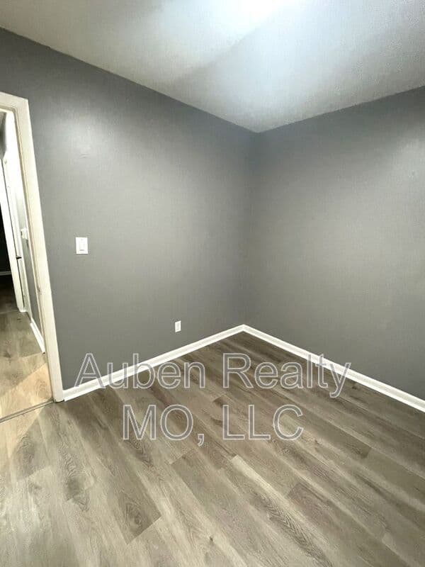 Kansas City Condo: 3143 Puckett Rd