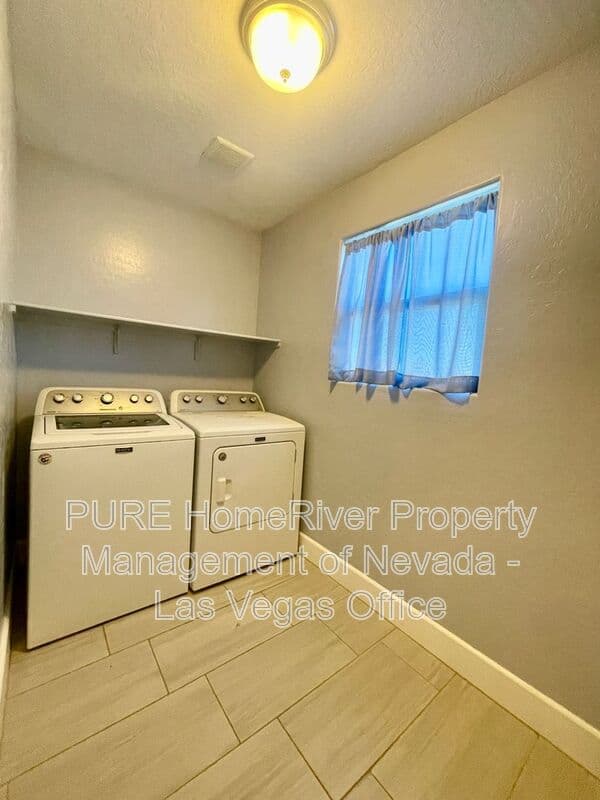 Las Vegas House: 8971 Whitten Park Ave
