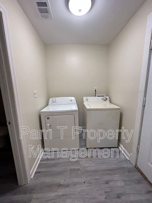 Savannah Townhome: 816 Ott St