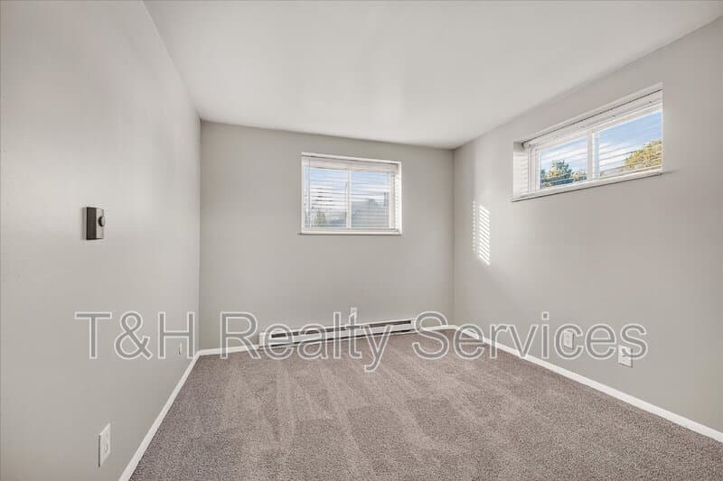 Noblesville Condo: 1142 Evans Avenue