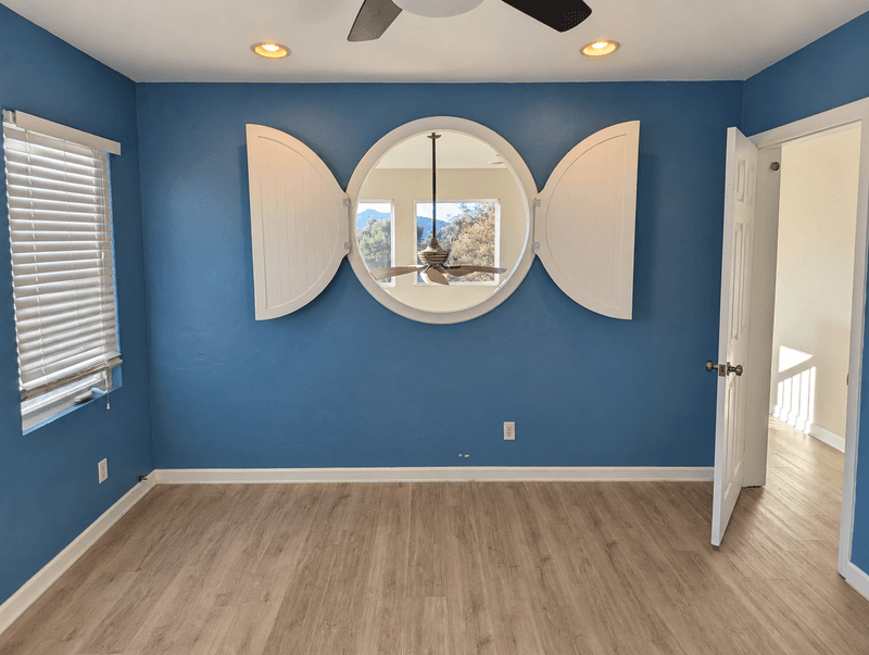 Montrose House: 2274 Luana Lane