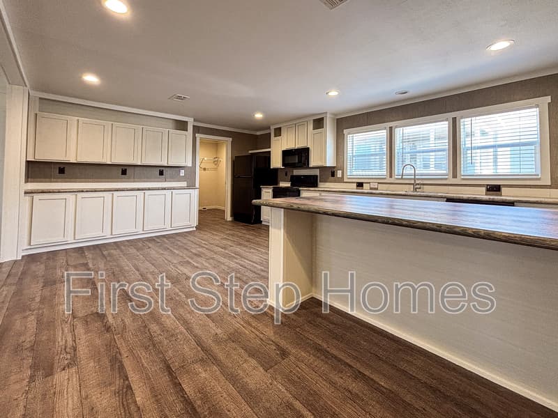 Tyler House: 1402 Cotopaxi St