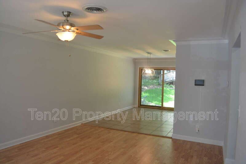 Columbus House: 1815 Marilon Dr