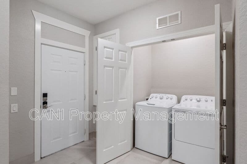 Orlando Condo: 2484 San Tecla Street