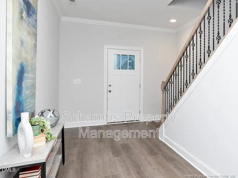 Fuquay Varina House: 1425 Queen Trigger Dr