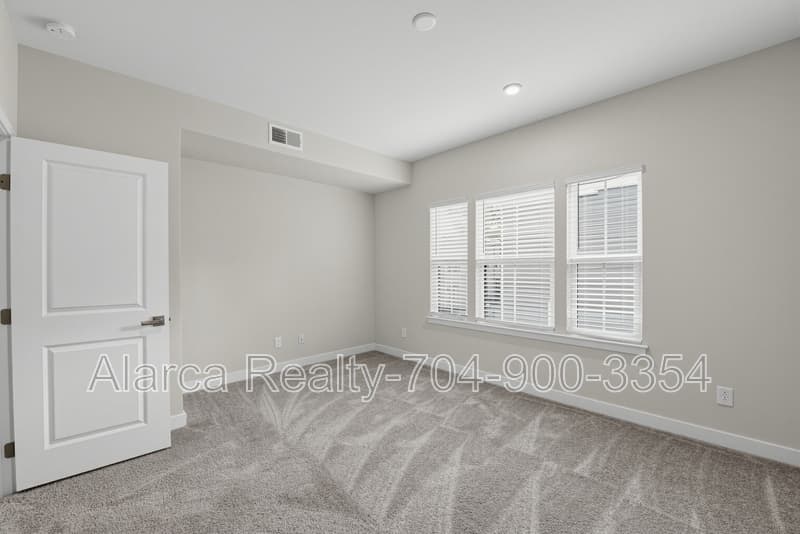 Charlotte Townhome: 3737 S Tryon St