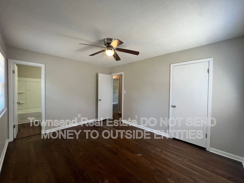 Fayetteville House: 2604 Brentford Dr.